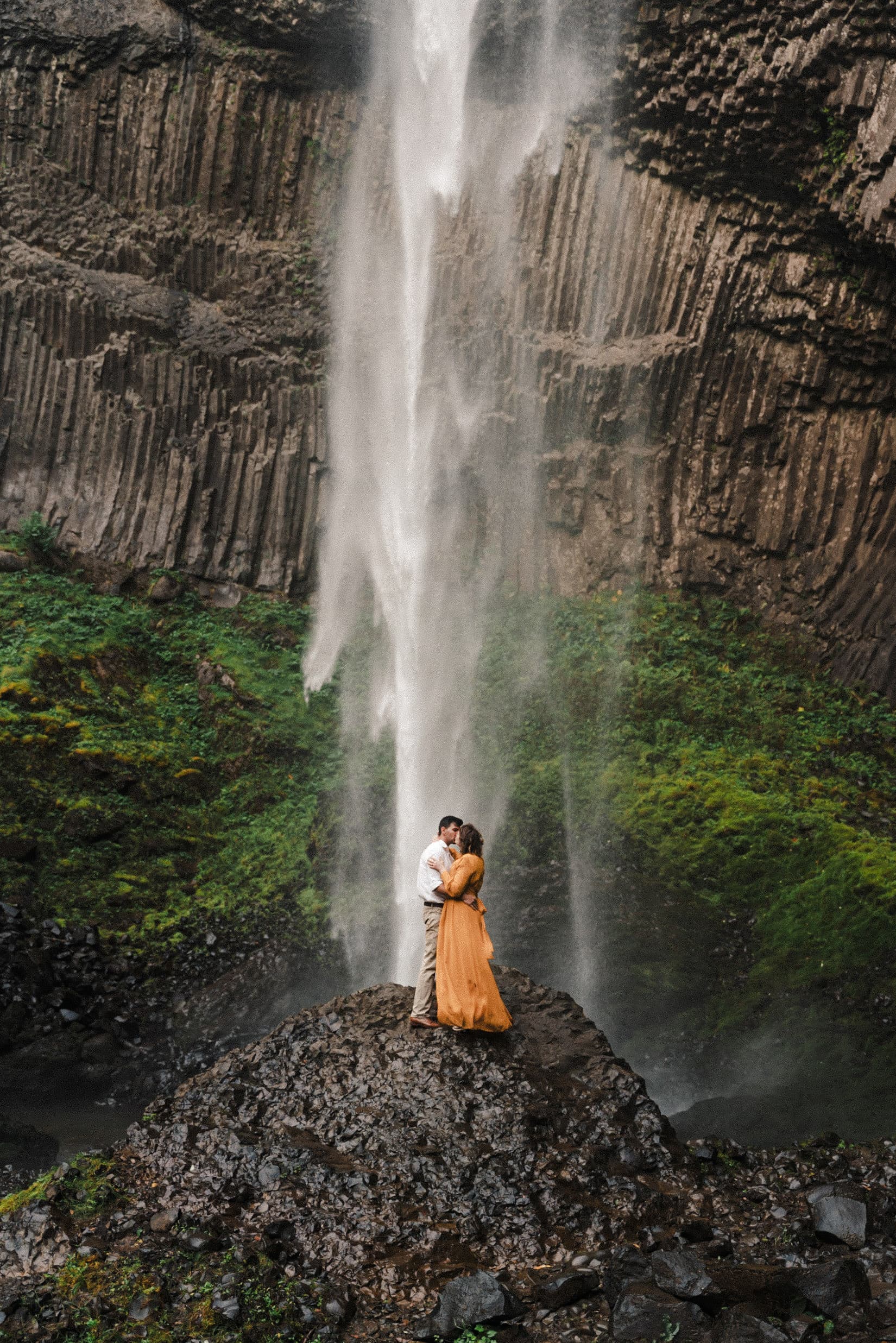 engagement session in oregon